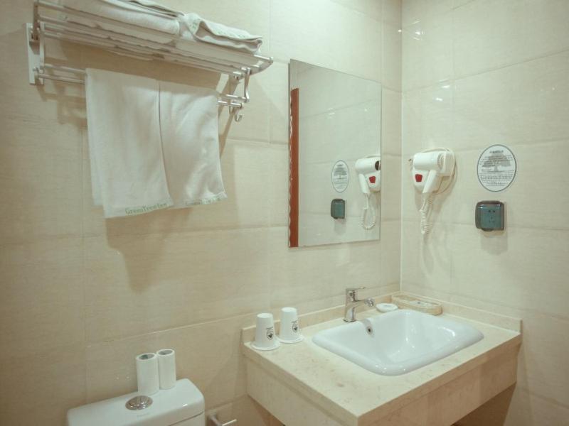 Greentree Inn Hebei Zhangjiakou Zhangbei Caoyuantian Rd Zhangku Avenue Express Hotel Екстер'єр фото